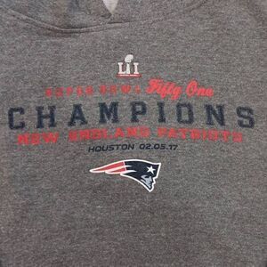 Super bowl 51, New England Patriots hoodie.
Size: Women's Large.
PtoP: 22"
Lengt